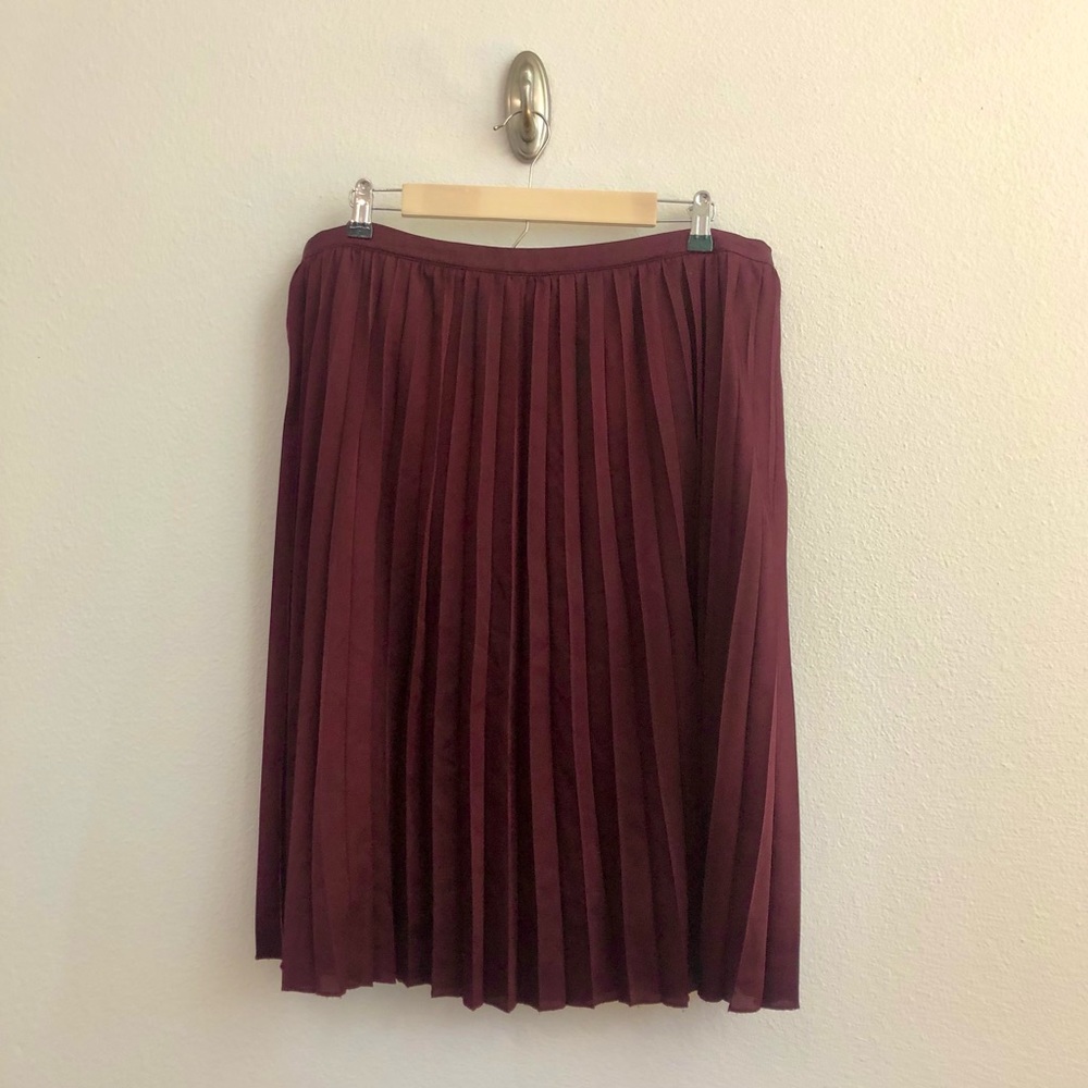 WORTHINGTON | Burgundy Silk Knifepleat Midi Skirt 16